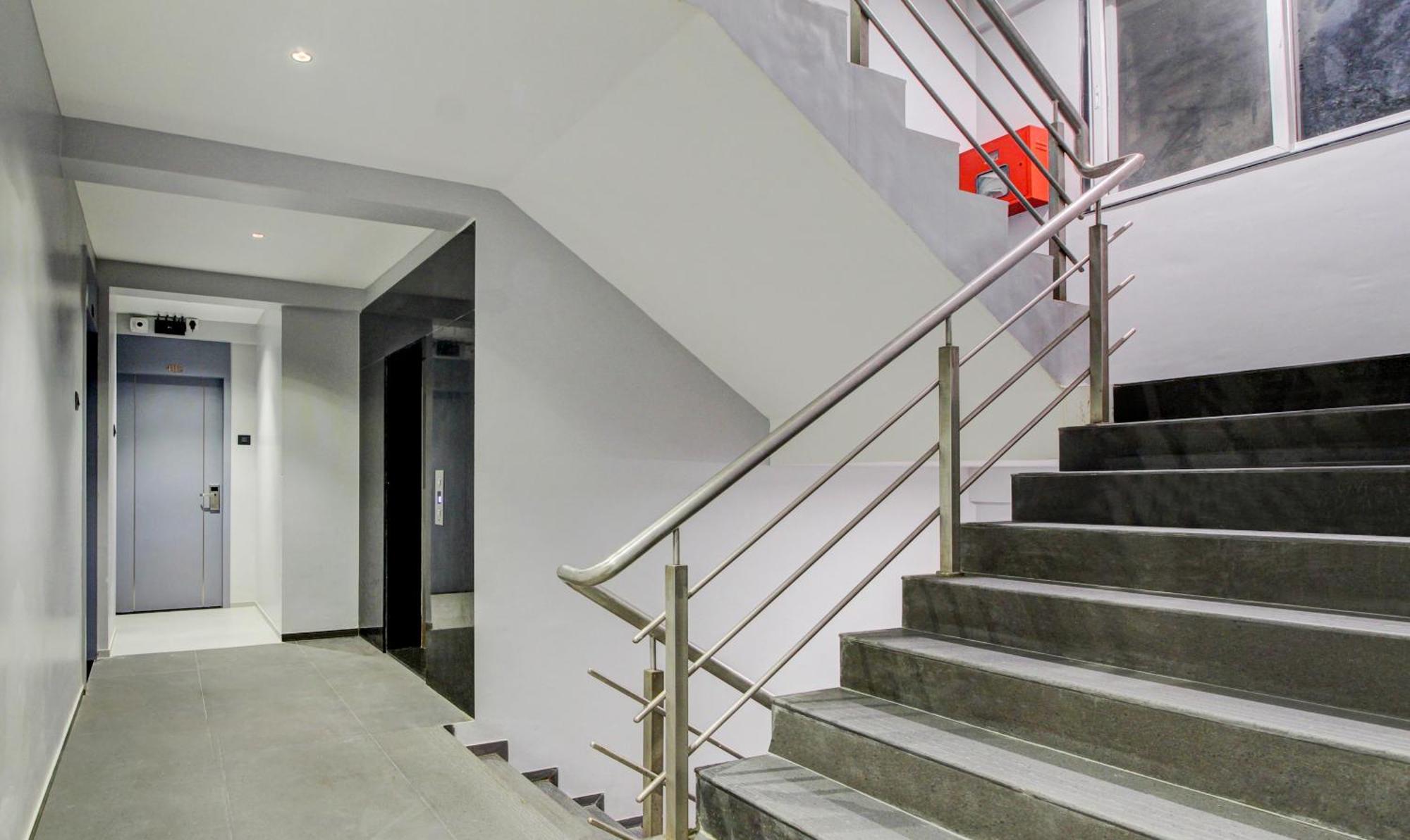 Comfort Inn Baner- Indian Nationals Only Pune Extérieur photo