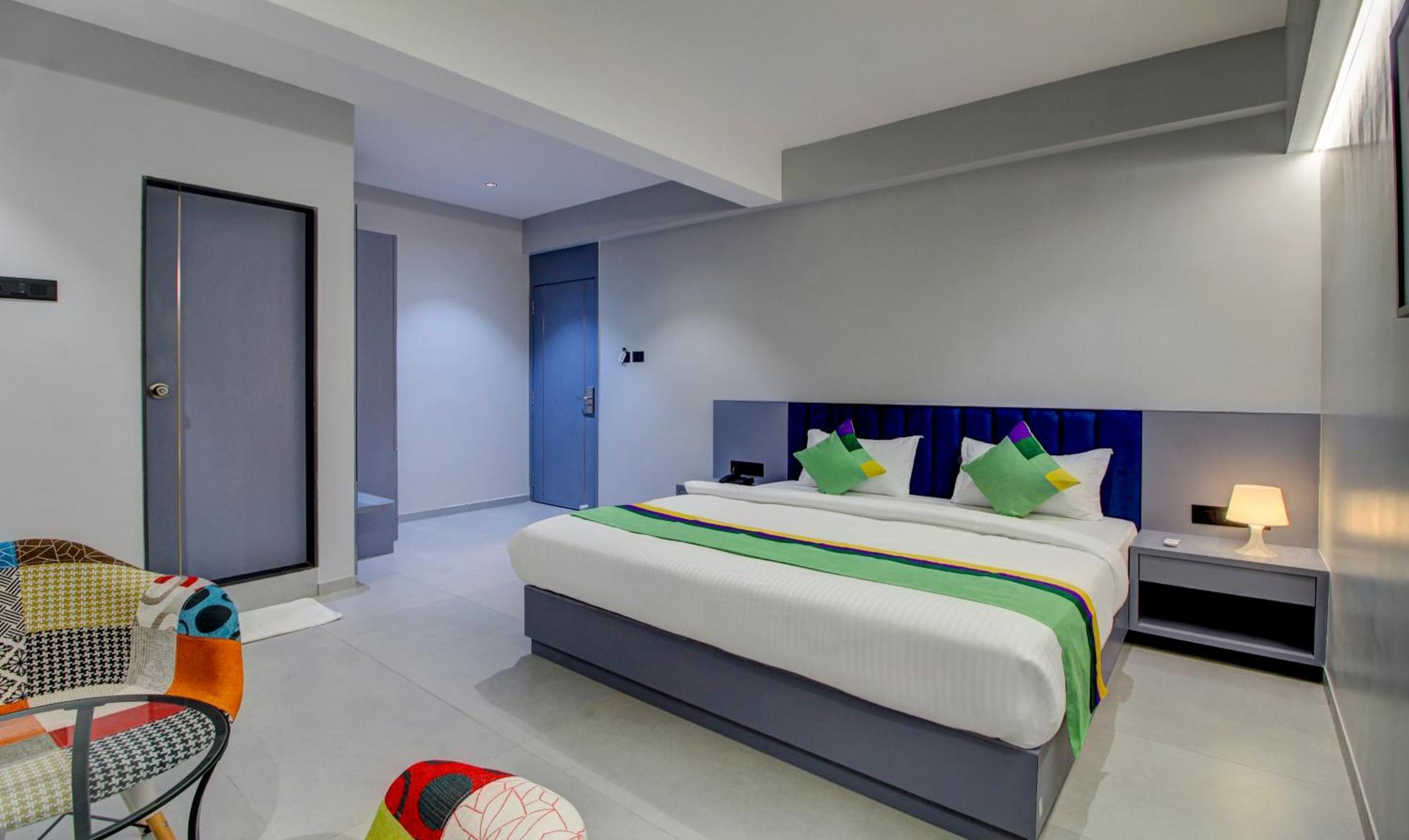 Comfort Inn Baner- Indian Nationals Only Pune Extérieur photo