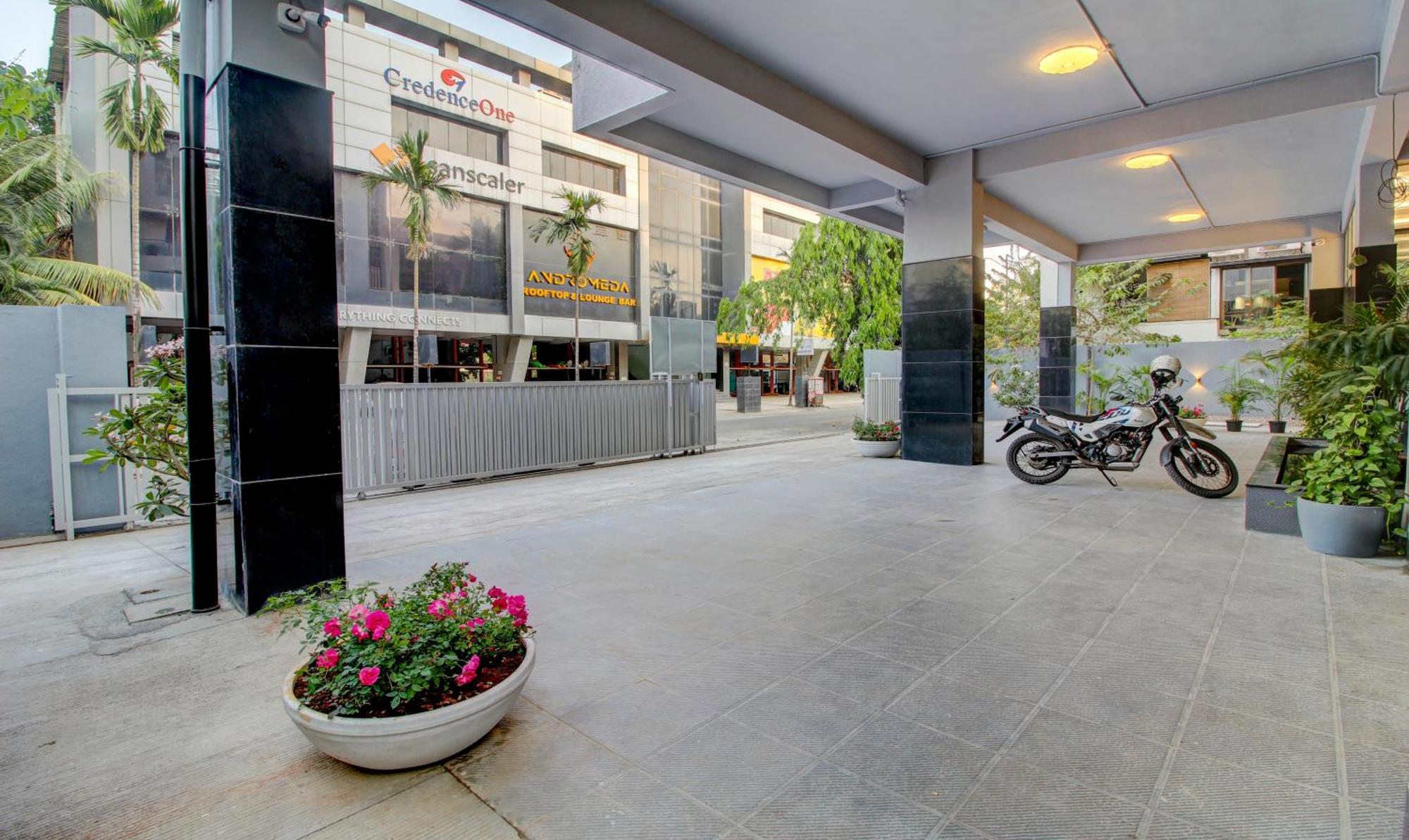 Comfort Inn Baner- Indian Nationals Only Pune Extérieur photo